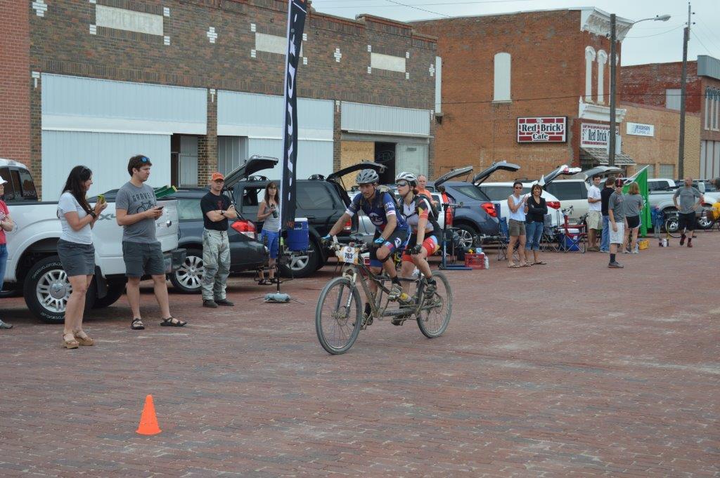 Weekend Reading: 5 Lessons from Riding 200 Miles on Gravel 2 applegates DK200