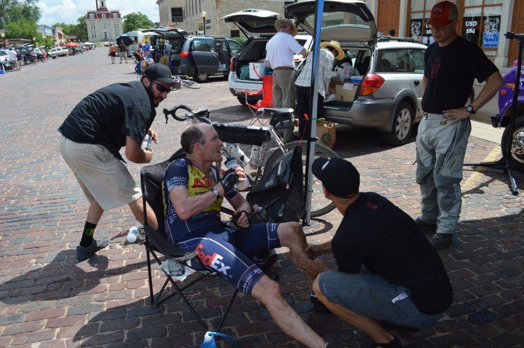 Weekend Reading: 5 Lessons from Riding 200 Miles on Gravel 3 Eric Pearce Dirty Kanza 200