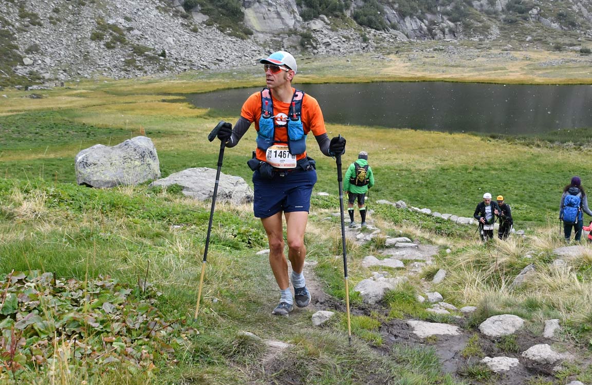 How to Choose the Best Trail Running Pole Length and Type 9 running poles