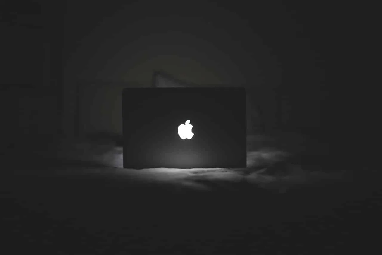 macbook-923866_1280