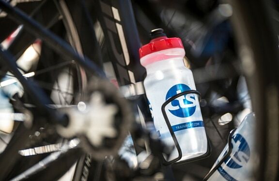 Optimizing Workout Nutrition for Hot Weather 2 CTS Waterbottle