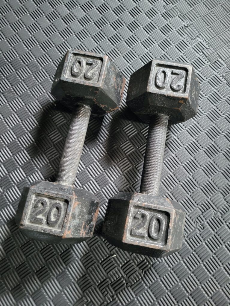 Recommended Home Strength Training Equipment for Ultrarunners 2 dumbbells