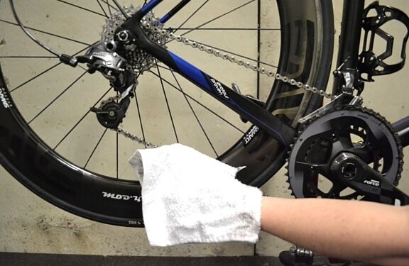 The Beginner's Guide to Essential Bike Maintenance Skills 4 Clean-Lube-Chain