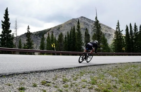Long Term Review: Kenda Kriterium Endurance Tires 8 Downhill Corner
