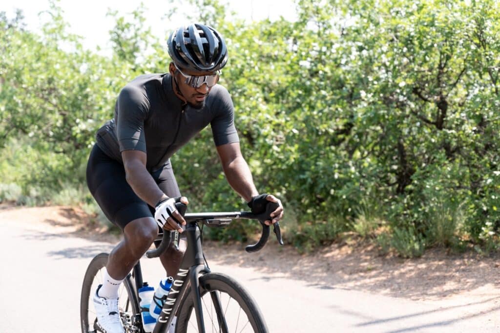 Cyclists: Seated and Standing Climbing Mechanics to Ride Uphill Faster 3 seated climbing on road bike
